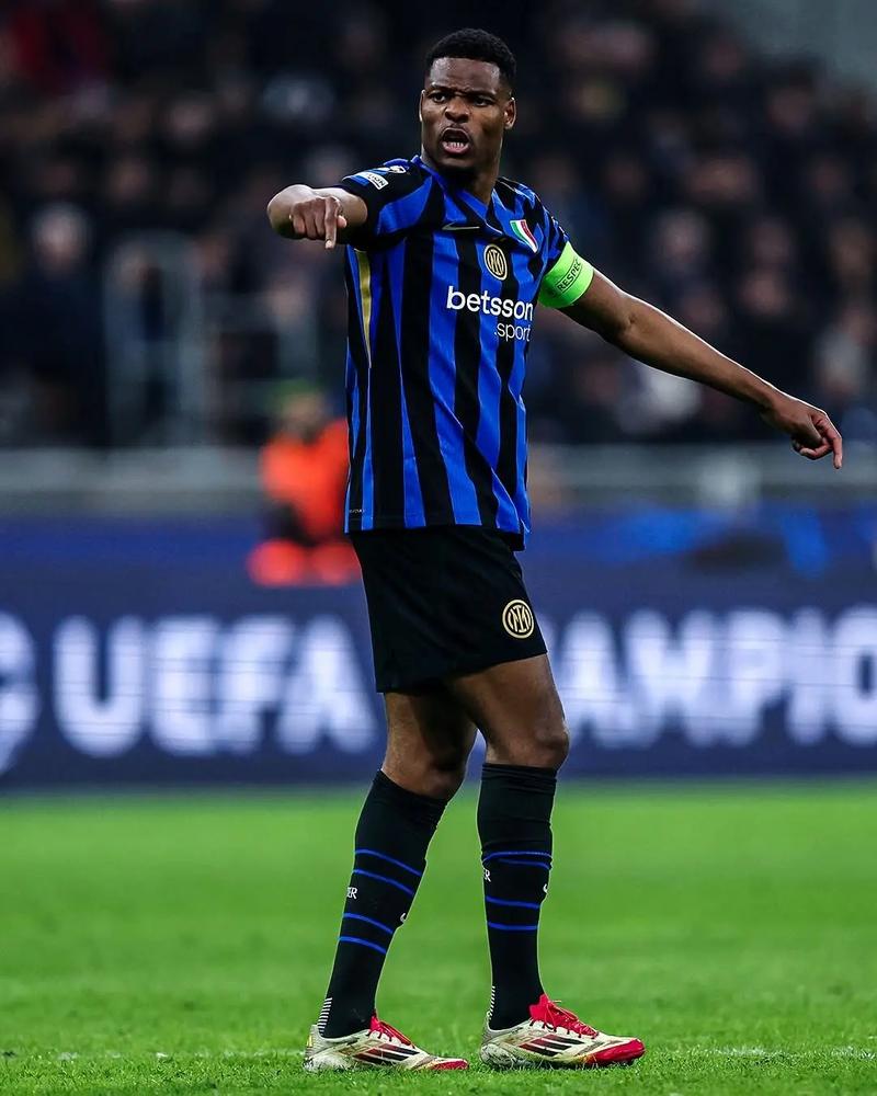 因伤只出场6次，武磊生涯首次中超进球没上双