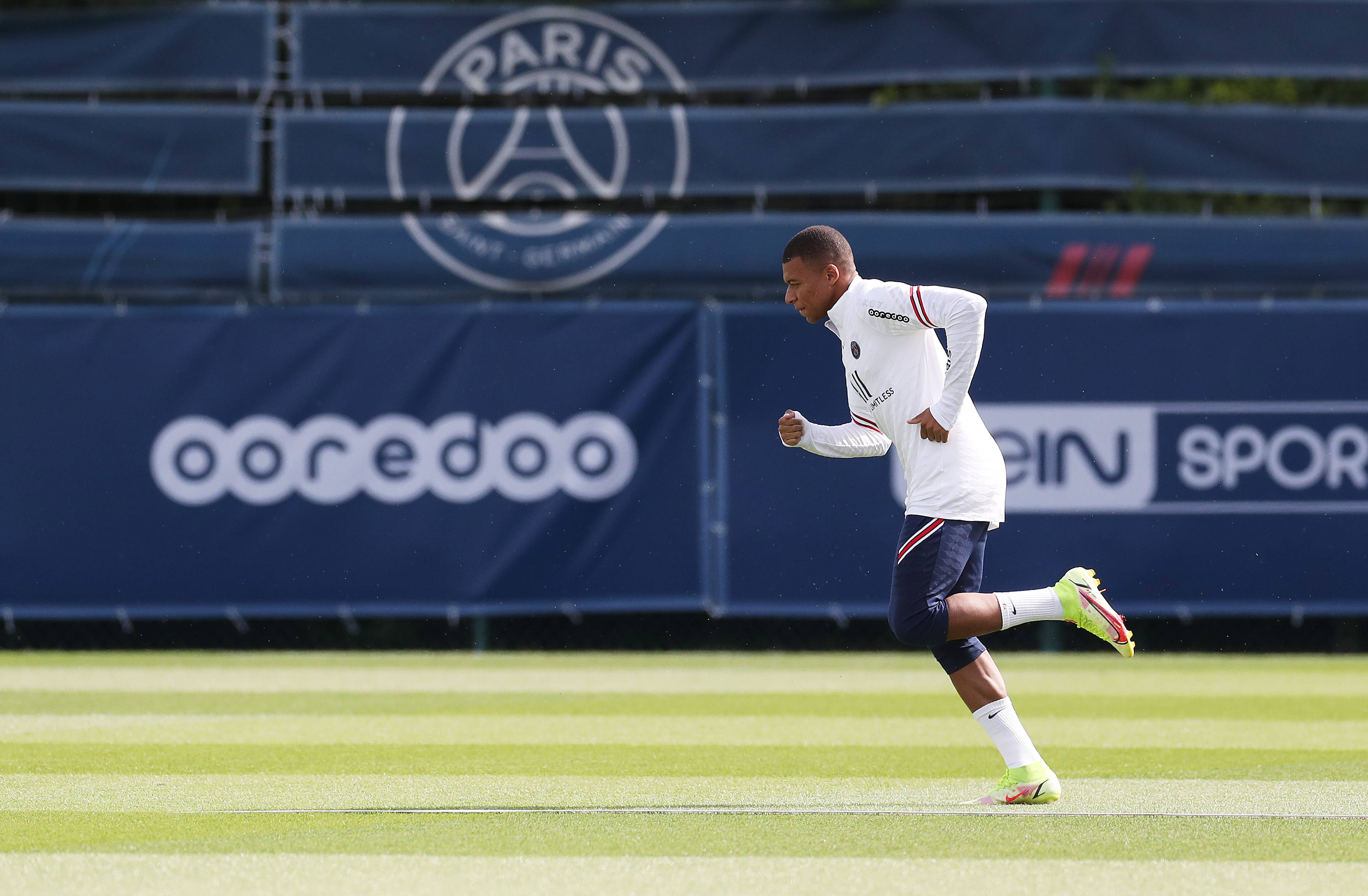 球队攻防数据创新高，赛季最佳表现（球队攻防双线飙升，赛季最佳状态）