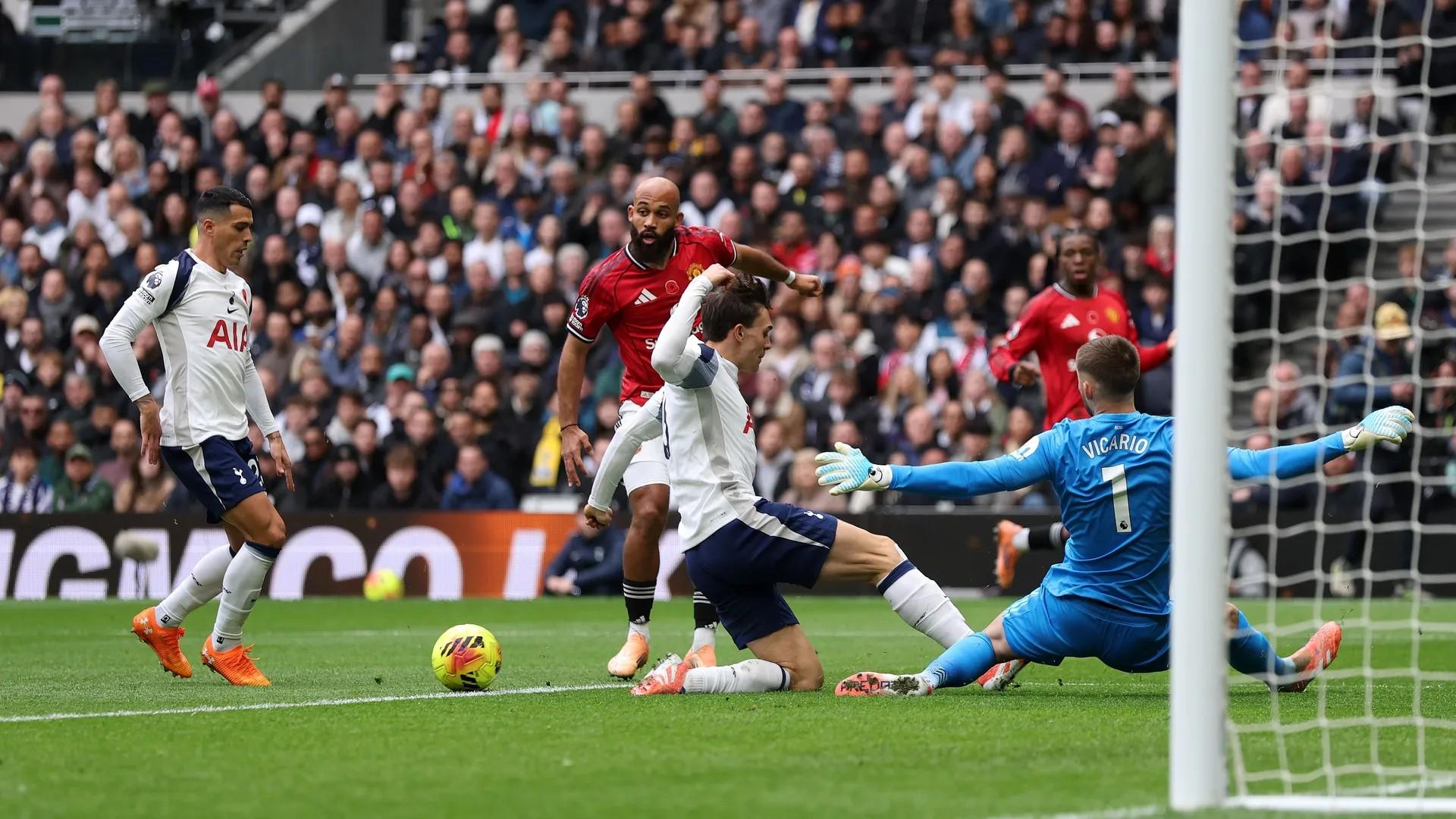 ATP年终总决赛男单小组赛：弗里茨0-2德米纳尔（ATP总决赛男单小组赛：德米纳尔直落两盘击败弗里茨）