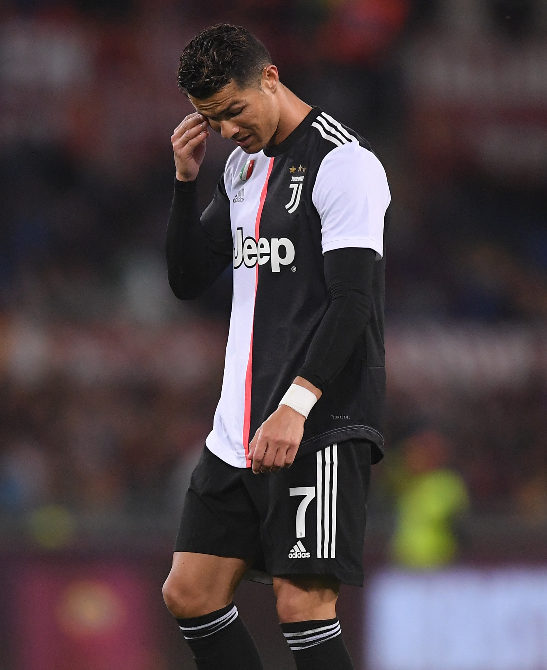 官方：30岁纽卡中场艾萨克-海登自由身离队（官宣：纽卡30岁中场艾萨克-海登以自由球员身份离队）