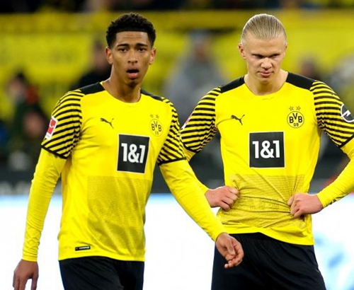 队报专栏：登贝莱，一个无私男人成为法国年度英雄的故事（队报专栏：登贝莱，一位无私者的法国年度英雄之路）