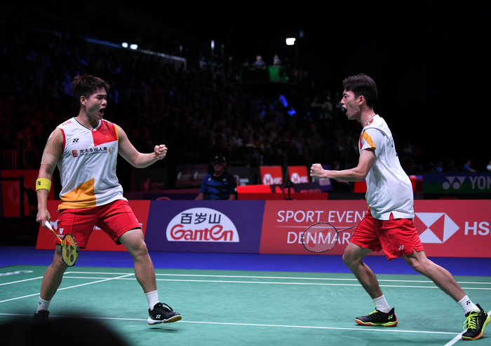 热烈讨论 热烈讨论